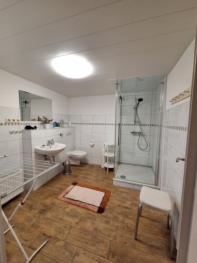 Ferienwohnung in Börgerende - Bull - Bad :Decke neu in 2025