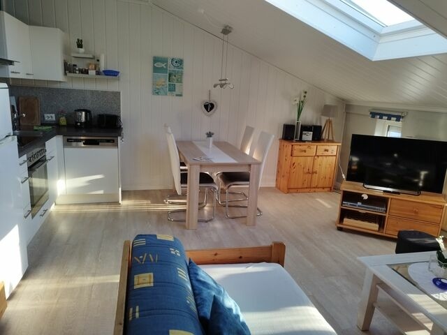 Ferienwohnung in Dahme - Haus Sandra Fewo 8, Box-Betten, 1. Stock, Terrasse mit Strandkorb - Bild 4