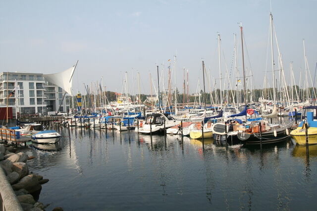 Ferienwohnung in Eckernförde - Apartment 38 "Skippers Topp", Apartmenthaus Hafenspitze,Blickrichtung Innenstadt/Binnenhafen - Bild 20