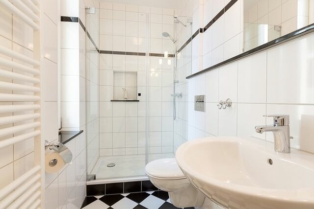 Ferienwohnung in Binz - Villa Iduna / Ferienwohnung No. 3 - EG mit Balkon nach S&uuml;den - Bild 12