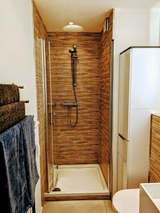 Ferienwohnung in Scharbeutz - Ostseeurlaub-Scharbeutz - Badezimmer Dusche 90x75 cm