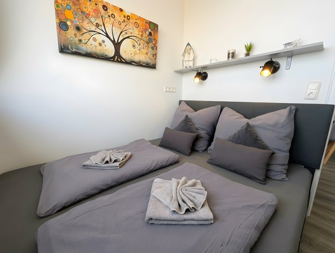 Ferienwohnung in Scharbeutz - Ostseeurlaub-Scharbeutz - Schlafzimmer Bett 160x200 cm