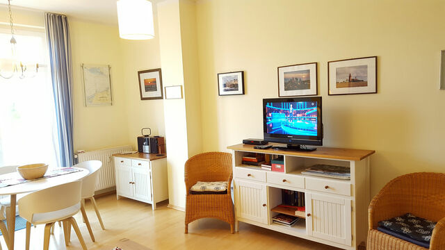 Ferienwohnung in K&uuml;hlungsborn - Parkblick - 01-08 - Bild 2