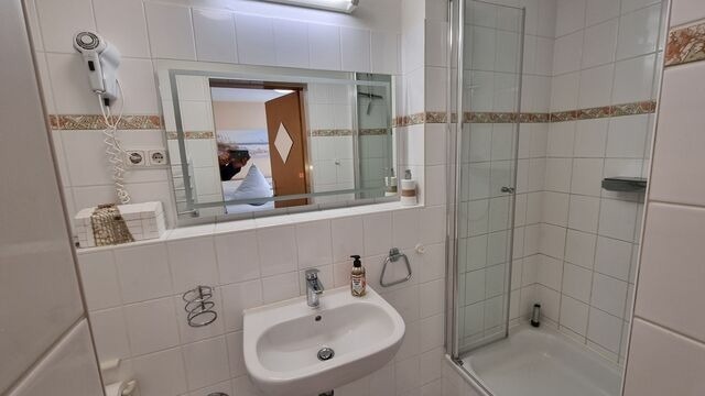 Ferienwohnung in K&uuml;hlungsborn - Ostseewind - 32-06 - Bild 5