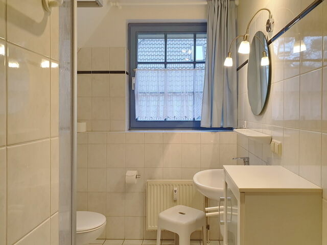 Ferienwohnung in Prerow - Ruh dich aus - Eichenpark Wg. 2/4 - Bild 8
