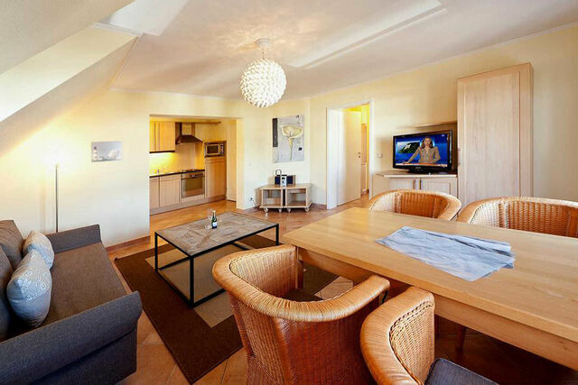 Ferienwohnung in Binz - Villa Malepartus, Whg. 8 - Bild 3