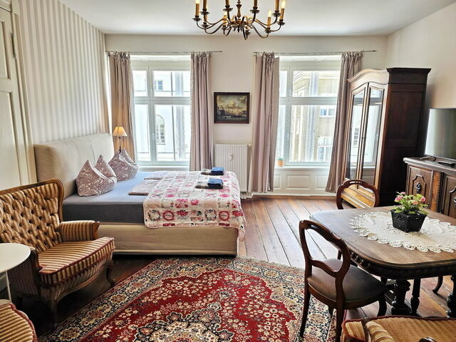 Ferienwohnung in Wismar - Dornr&ouml;schen - Caf&eacute; 28 & Pension am Markt - ABC623 - Bild 3
